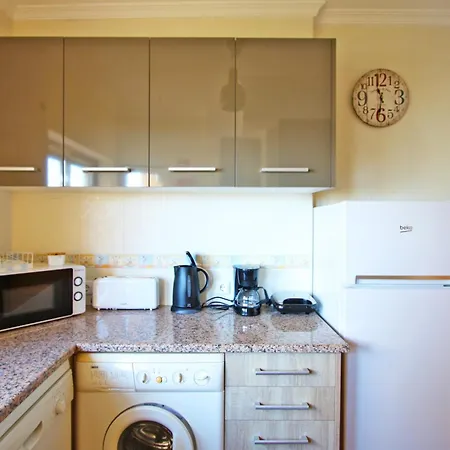 Apartment Oliveira *